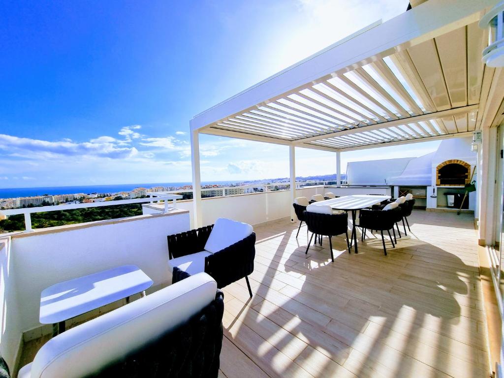 Penthouse Rentalbufeira Edificio Janelas do Mar Rua da Correeira Appt 901   8200-112 ALBUFEIRA, 8200-112 Albufeira