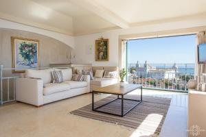 Penthouse Terrace 360º Lisbon View 1 by Lisbonne Collection