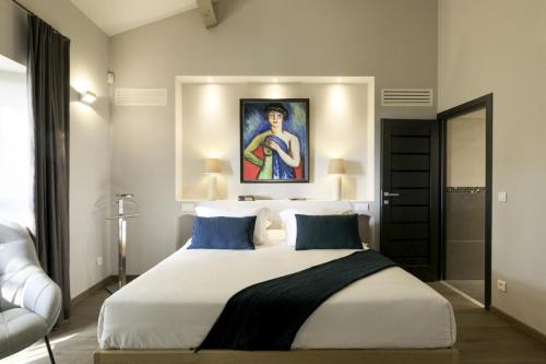 Perfect mélange of contemporary luxury, modern style and authentic