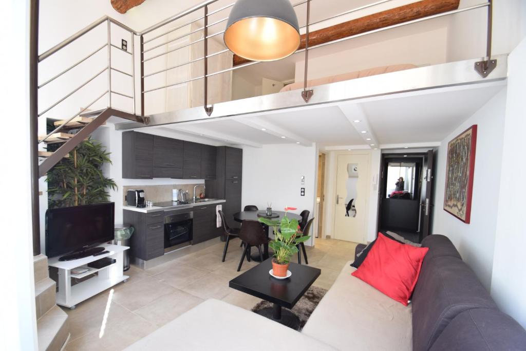 Appartement Perla Duplex - No Better Location In Nice 20 Rue Saint-François de Paule 06300 Nice