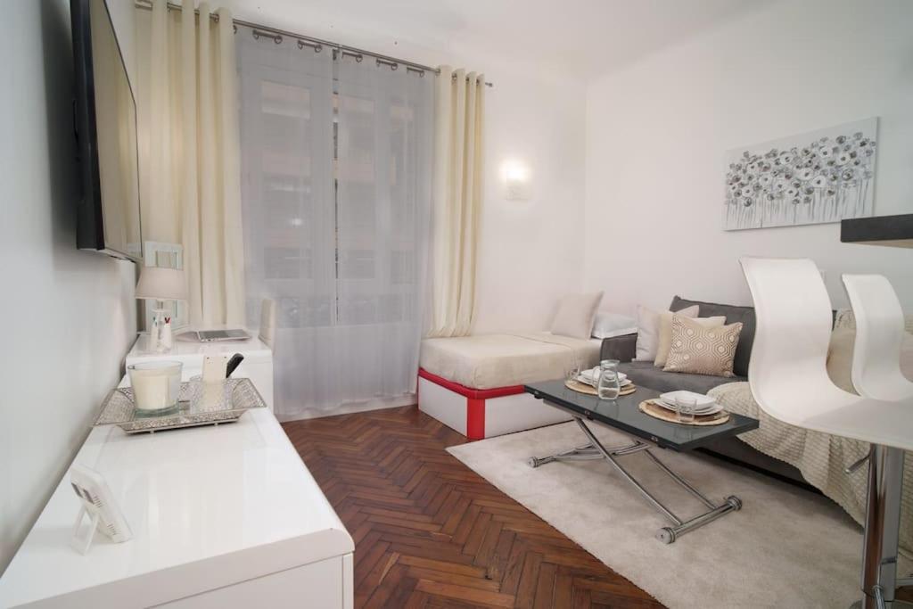 Perle en bord de mer + Netflix/easy check in 21 Rue Pasteur, 06400 Cannes