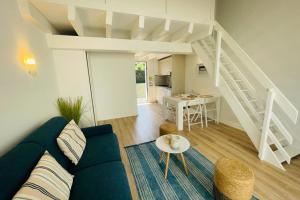 PERLE RARE  DUPLEX - PISCINE - PARKING
