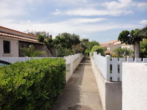 PERLES DU SOLEIL Jolie villa T2 mezzanine piscine Rochelongue Cap d'Agde