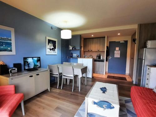 Appartement Perros-Guirec, 2 pièces, 4 personnes - FR-1-542-49 Perros-Guirec france