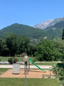 Petit cocon entre lac, golf et montagne proche d'Annecy - Séjour tout compris
