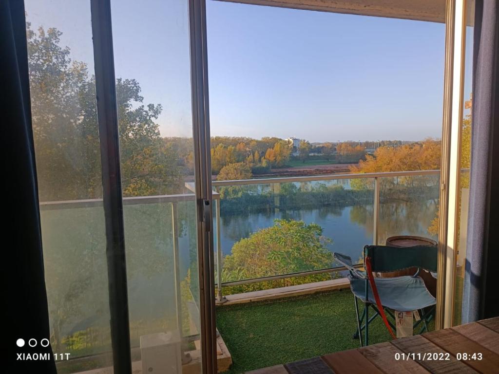 Appartement Petit cocon vue sur la Loire avec Place de Parking offerte  45000 Orléans