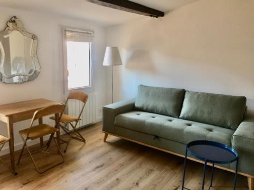 Petit cocoon rénové avec vue sur les toits d'Aix en Provence