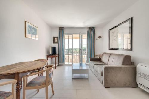 PETIT CORAIL Duplex agreable St Raphael - proche mer