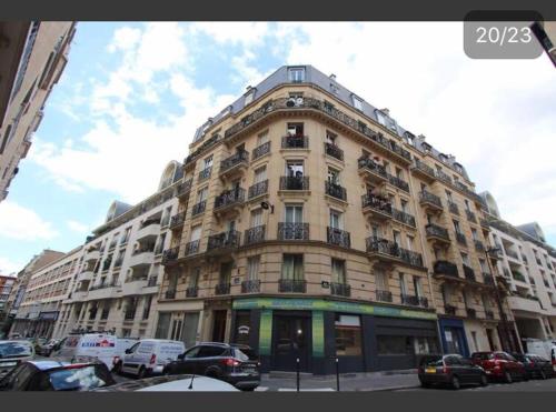 Petit havre de paix de 27m2 à Montmartre