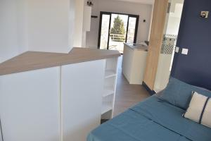 Appartement PETIT LOFT Antibes 11 Avenue des Frères Roustan 06600 Antibes Provence-Alpes-Côte d\'Azur