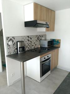 Petit Loft T2 bis mezzanine avec jardin et piscine