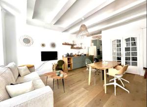PETIT OASIS NICHÉ AU CŒUR DES CATALANS