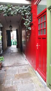Petit Paris - Oasis in Marais