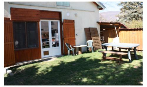 petit studio, bien équipé, à la campagne