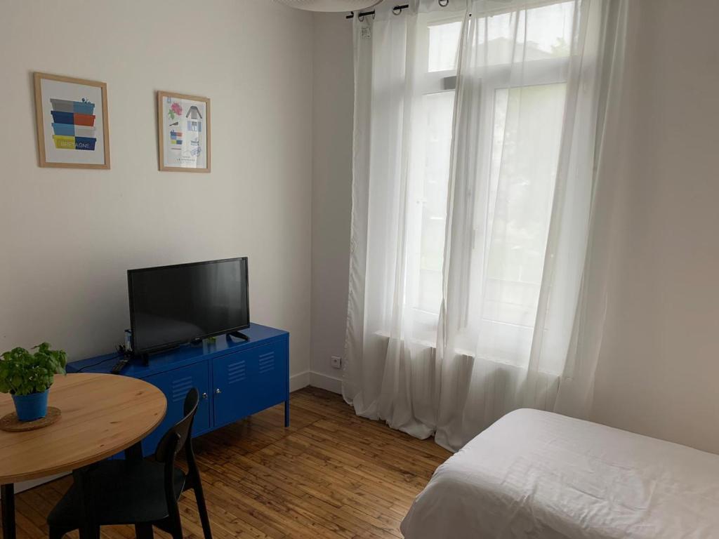 Appartement Petit Studio équipé à Lambézellec [Lambihan4] 9 Place des F.F.I. 29200 Brest