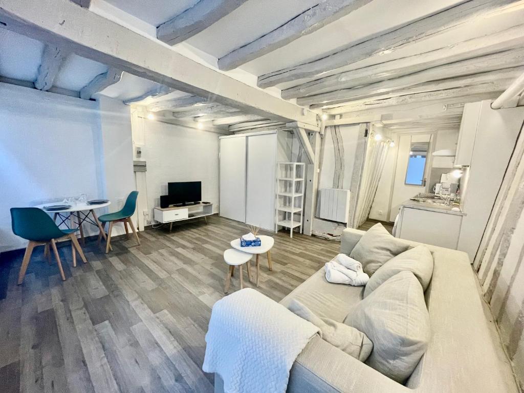 Appartement petit studio près du centre 42 Rue de Montbret 76000 Rouen