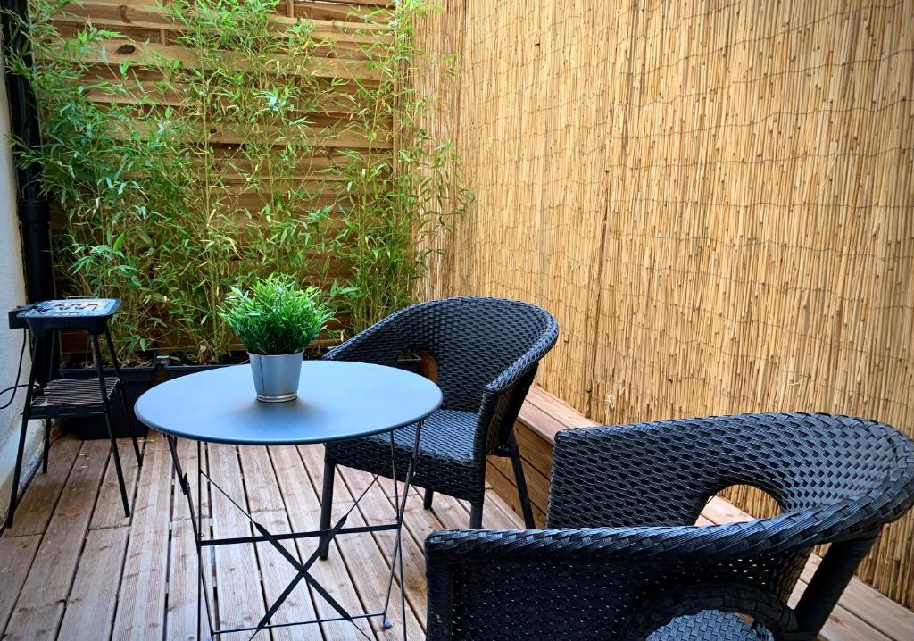Petit Studio Terrasse Toulon Vieille Ville 32 Rue Augustin Daumas, 83000 Toulon