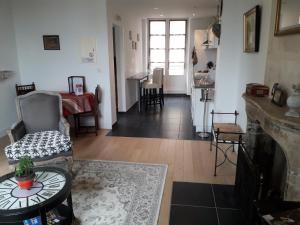 Appartement Petite Maison Romantique Coeur Historique Plantagenet, au calme 14 bis rue saint pavin de la cité 72000 Le Mans Pays de la Loire