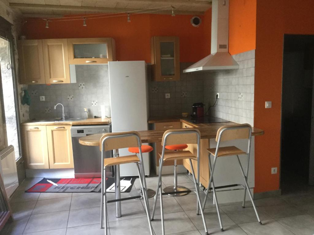 Appartement Petite maison sur jardin secret 20 Rue Puits de la Tarasque 84000 Avignon