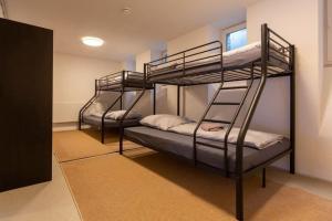 Phoenix Loft 6 High Speed WIFI Netflix
