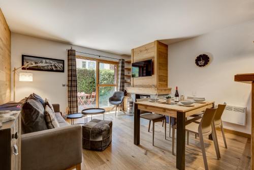 Pic Janvier - Alpes Travel - Les Praz (sleeps 4-6)