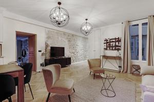 Pick A Flat's Apartment in Le Marais - Rue Saint Martin