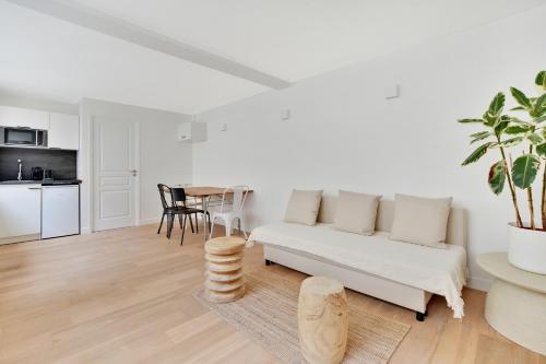 Pick A Flat's Apartment in Louvre - Rue Sainte Anne