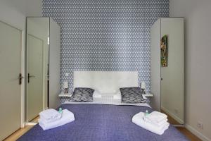 Pick a Flat's Apartment in Montmartre - Rue des Martyrs studio