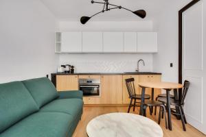 Pick A Flat's Apartment in Opera - Rue Grange Batelière
