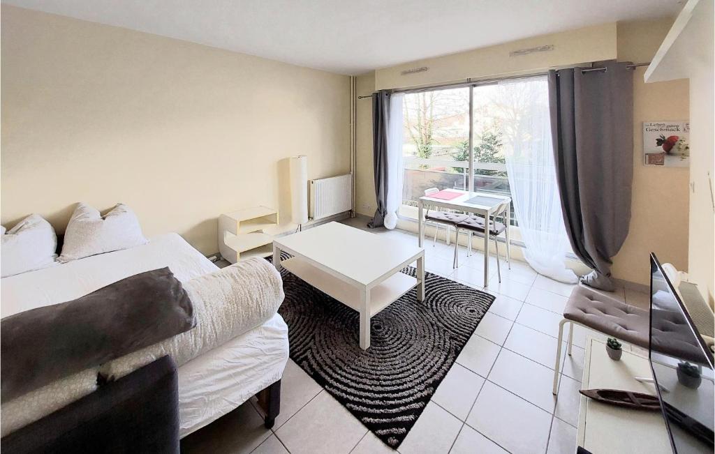 Pick A Flat's Apartment in Parc Monceau - Rue de Naples