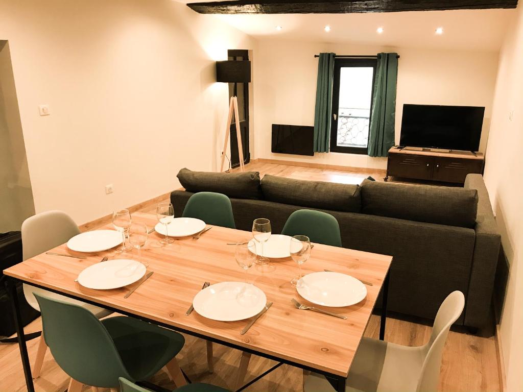 Pick A Flat's Apartment in Saint Germain - Rue Vaneau