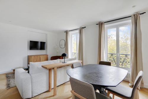 Pick A Flat's Apartment on Place du Tertre