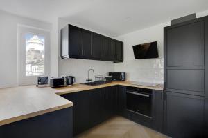 Pick A Flat's Apartment on Place du Tertre