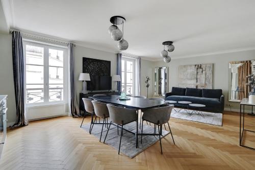 Pick A Flat's Apartment - Rue Lepic