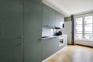 Pick A Flat's Apartment - Rue Lepic