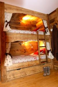 PICOLLO NIDO, CHARME, VIEUX BOIS, BALCON, CENTRE