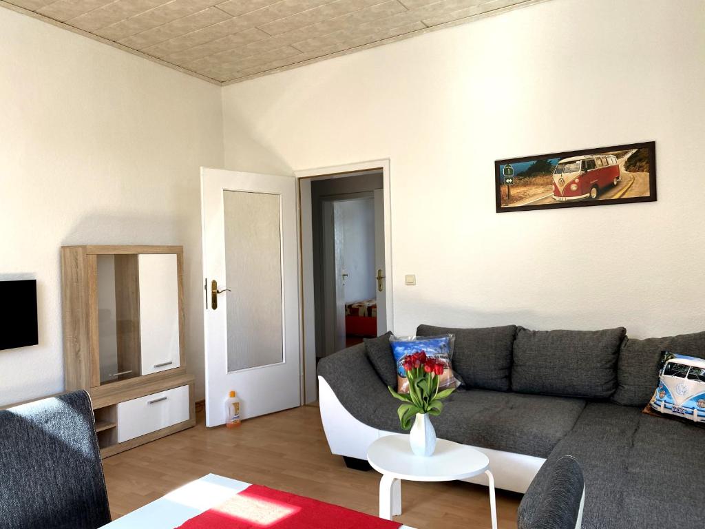 Pirna/Dohna, 2 R.-Wohnung in Mehrfamilienhaus Pestalozzistraße 3, 01809 Dohna