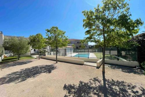 APPARTEMENT PISCINE TERASSE GYM SAUNA BALNEO Sainte-Maxime france