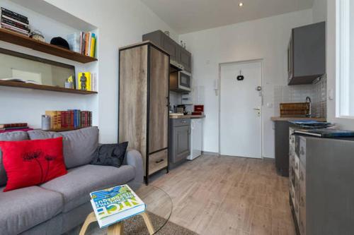 PJ - Dine on the Balcony at a Sleek Writer’s Loft and enjoy the view