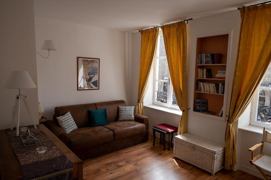 Appartement Appartement place Des Cordeliers 17 Rue de la Lainerie, 22100 Dinan