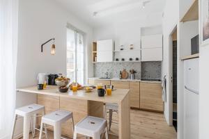 Appartement PLACE: Le soleil de Marseille s’invite dans ce T2 52 Rue Pierre Albrand 13002 Marseille Provence-Alpes-Côte d\'Azur