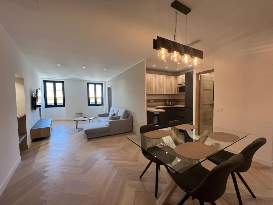 Appartement Place Massena, superbe appartement neuf. 7 Rue Alexandre Mari 06300 Nice