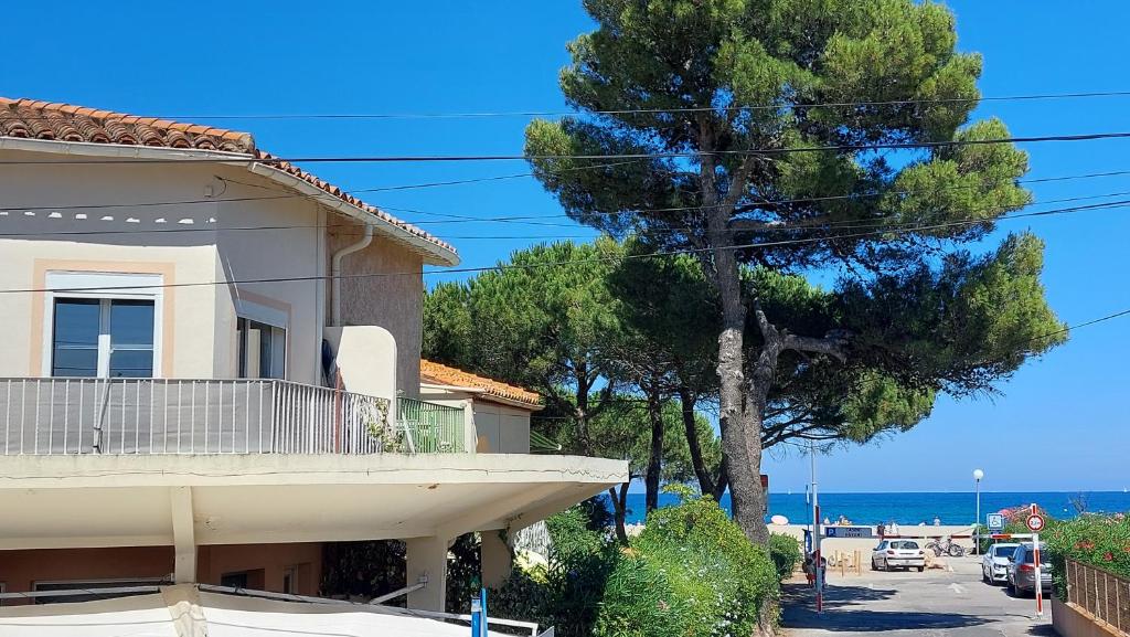 Appartement Plage des Pins, super studio front de mer 2 Boulevard de la Mer 66700 Plage dʼArgelès