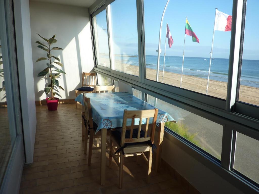 Appartement Plage et coquillage 415 19 Avenue des Essarts 14470 Courseulles-sur-Mer