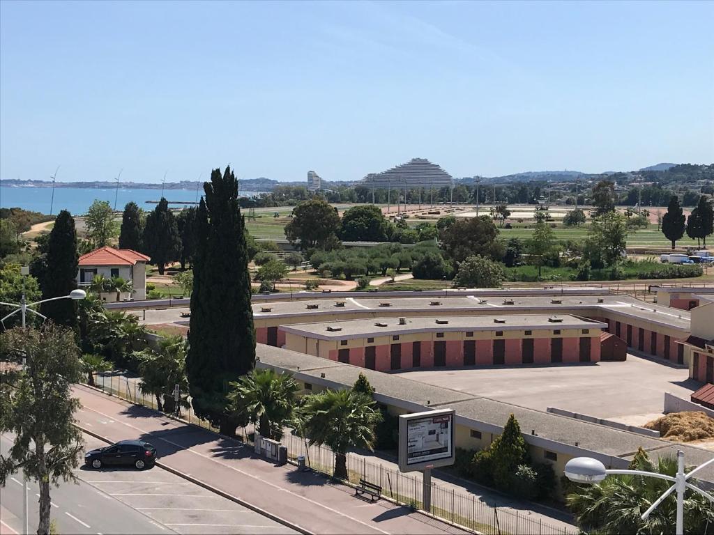 Appartement Plage et hippodrome L’ascot 9 Boulevard J F Kennedy 06800 Cagnes-sur-Mer