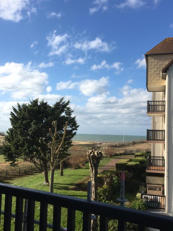 Appartement Plage et Mer Service Tout Compris Résidence Cabourg Plage 32 Avenue Charles de Gaulle 14390 Cabourg