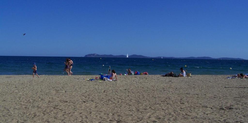 Appartement Plage et soleil les salins d'hyères 13 Place des Pêcheurs 83400 Les Salins dʼHyères