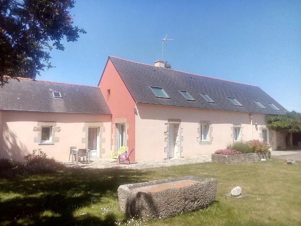 Appartement Plain pied en rez de jardin à la campagne et proche de l'océan Kerantum 29790 Mahalon