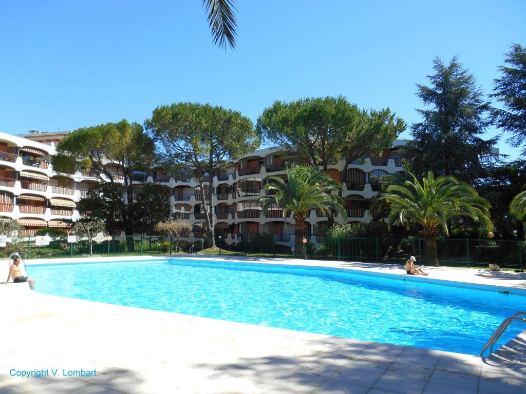 Pleasant T1 with open view in a calm area 8500-056 Alvor