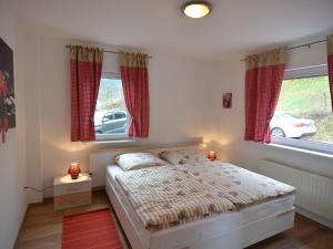 Pleasing Apartment in Elpe with Garden
